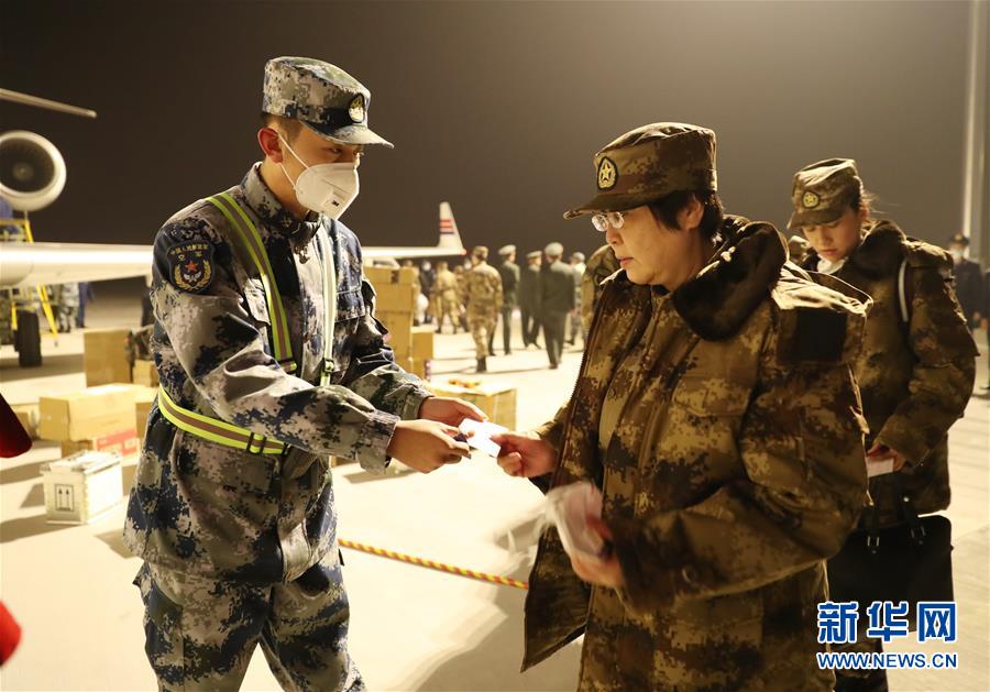 (圖文互動(dòng))(2)軍人的使命 人民的堅(jiān)盾——記“人民英雄”國家榮譽(yù)稱號(hào)獲得者陳薇