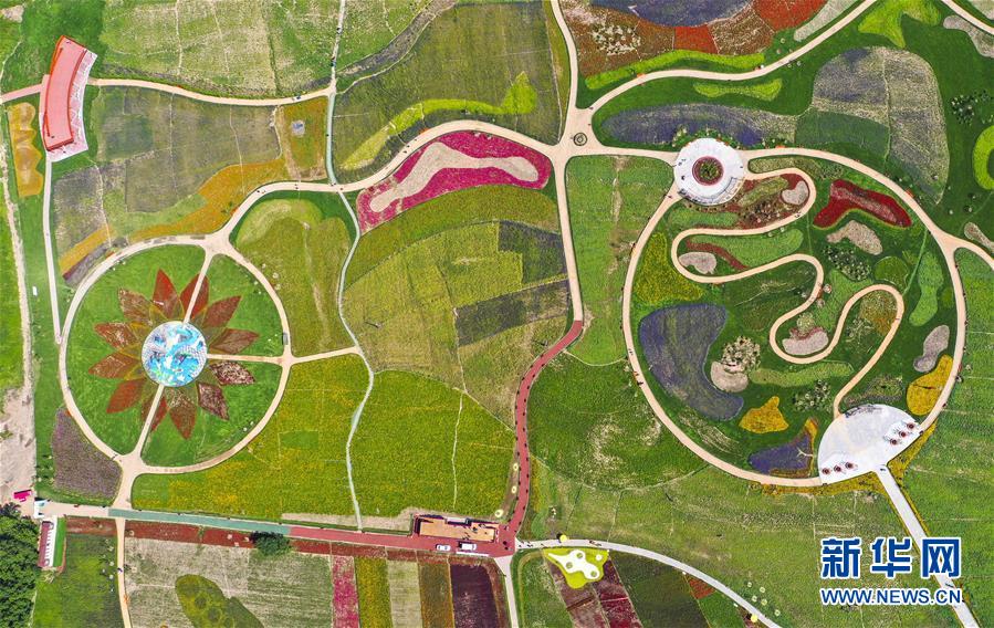 （新華全媒頭條·走向我們的小康生活·圖文互動(dòng)）（2）黑土地上是我家——在吉林，一瞥中國東北鄉(xiāng)村美麗未來