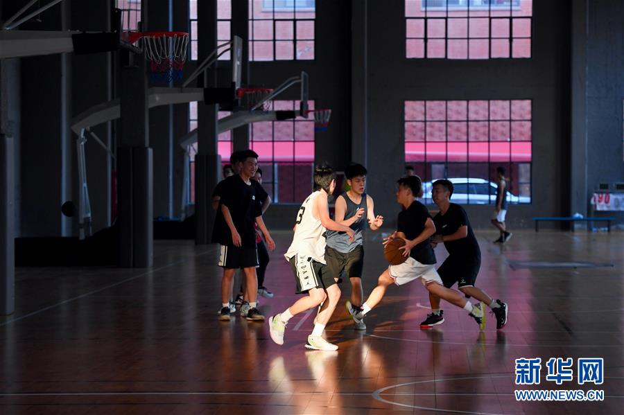 (特區40年·圖文互動)(6)老廠房變身“夢工廠”折射廈門經濟特區40年變遷