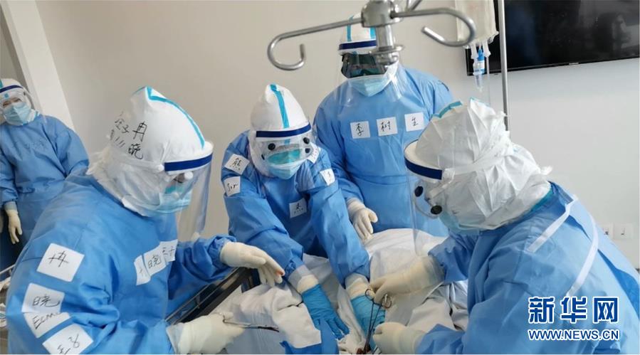 (抗疫一線醫務人員英雄群體·圖文互動)(4)同濟醫院“尖刀連”:決戰在“新冠重癥高地”