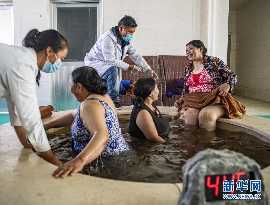 （新華全媒頭條·走向我們的小康生活·圖文互動）（10）扎西德勒，我們的新家園——西藏易地扶貧搬遷搬出幸福美好新生活