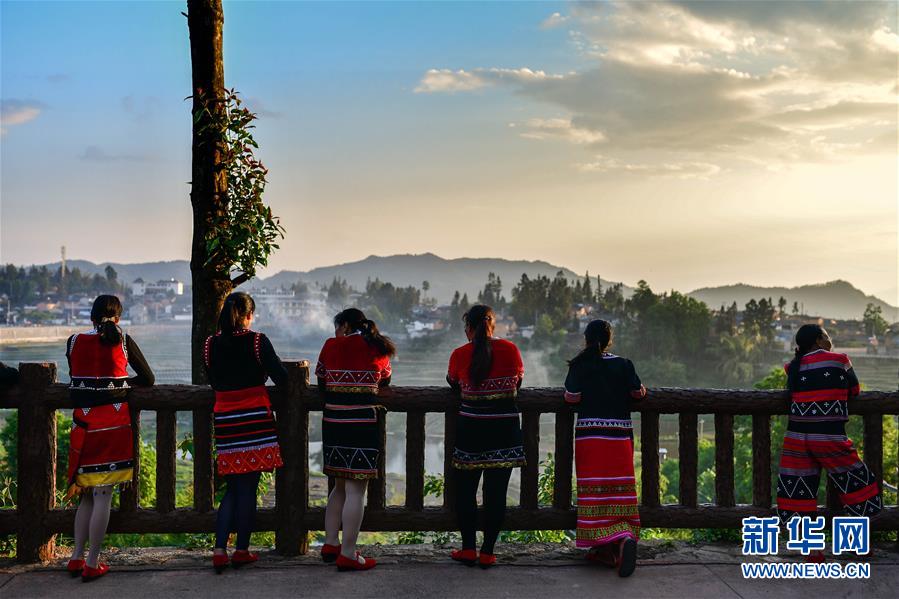 (新華全媒頭條·圖文互動)(8)決戰決勝奪取脫貧攻堅戰全面勝利——寫在第7個國家扶貧日之際