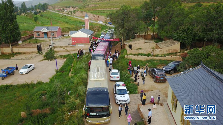 (新華全媒頭條·百萬大移民·圖文互動)(2)從大山深處到大河之畔——寧夏持續移民百萬“拔窮根”啟示