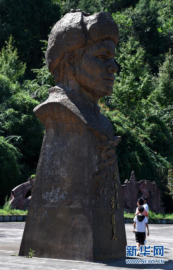 (決戰(zhàn)決勝脫貧攻堅(jiān)·圖文互動(dòng))(2)“堵槍眼”的脫貧戰(zhàn)怎么打?——繼光村見(jiàn)聞