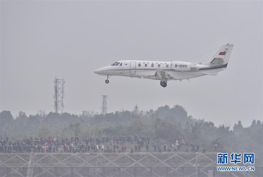 (經濟)(2)成都天府國際機場開始校飛