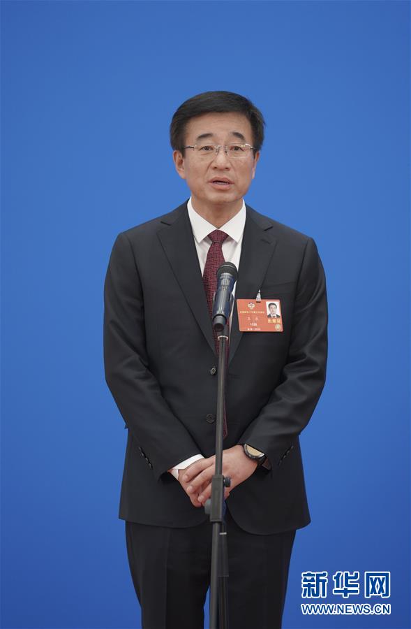 （兩會·政協開幕）（1）接受采訪