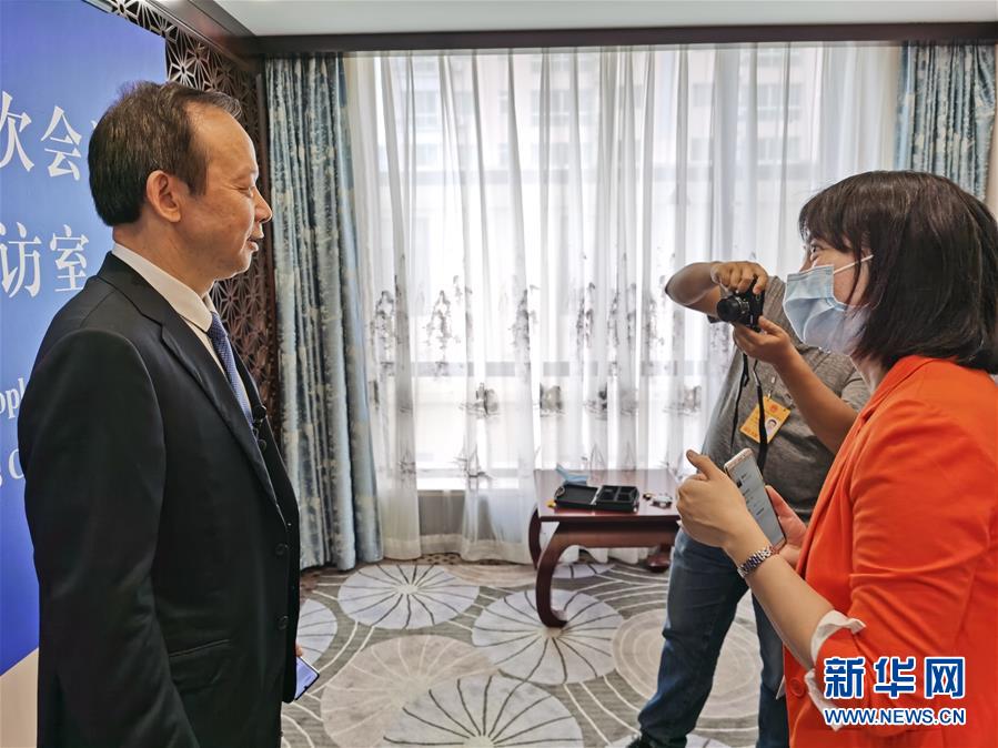 (代表委員講述抗疫故事·湖北篇·圖文互動)(1)萬眾一心創造“中國速度”彰顯“中國力量”——湖北團代表回顧戰“疫”歷程