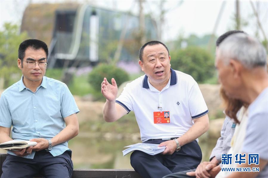 （新華全媒頭條·兩會(huì)精神看落實(shí)·圖文互動(dòng)）（2）整體謀劃、系統(tǒng)升級(jí)、全面提升——落實(shí)全國(guó)兩會(huì)精神織牢織密公共衛(wèi)生防護(hù)網(wǎng)