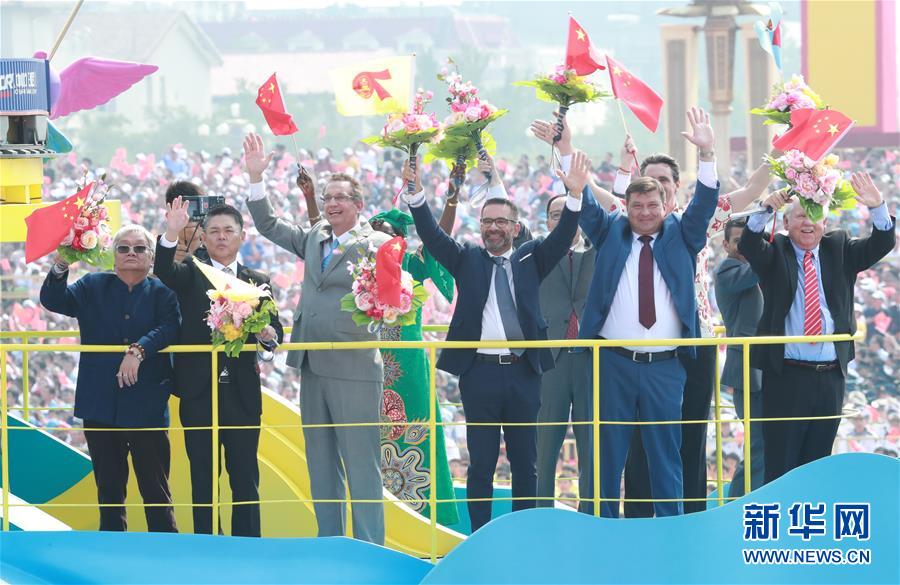 （國(guó)慶70周年·慶祝大會(huì)）慶祝中華人民共和國(guó)成立70周年大會(huì)在京隆重舉行