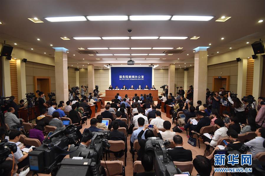 (新華全媒頭條·圖文互動)(9)潮起東方萬象新——以習近平同志為核心的黨中央團結帶領全黨全軍全國各族人民貫徹落實黨的十九大精神紀實