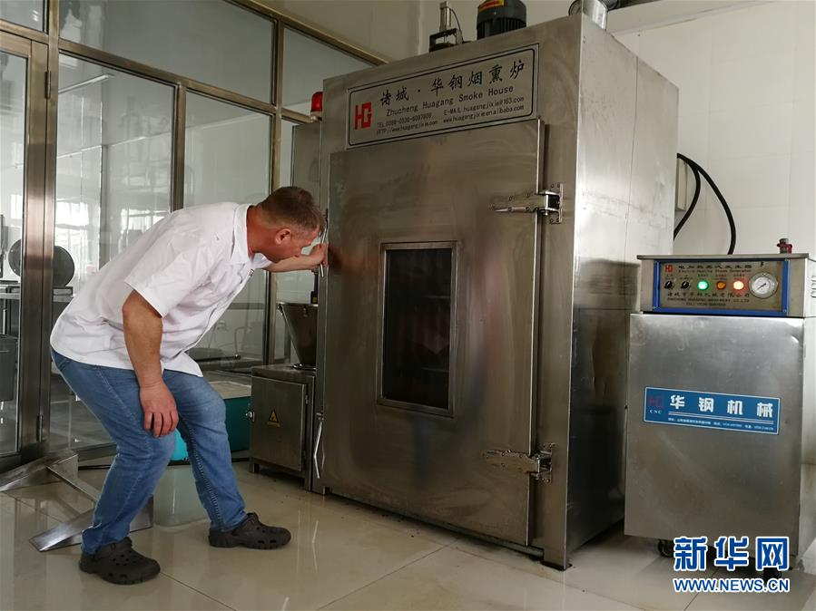 (在習(xí)近平新時(shí)代中國(guó)特色社會(huì)主義思想指引下——新時(shí)代新作為新篇章·總書記關(guān)切開放事·圖文互動(dòng))(2)“看好中國(guó)的理由足夠多”——“洋面孔”與自貿(mào)區(qū)的親密接觸