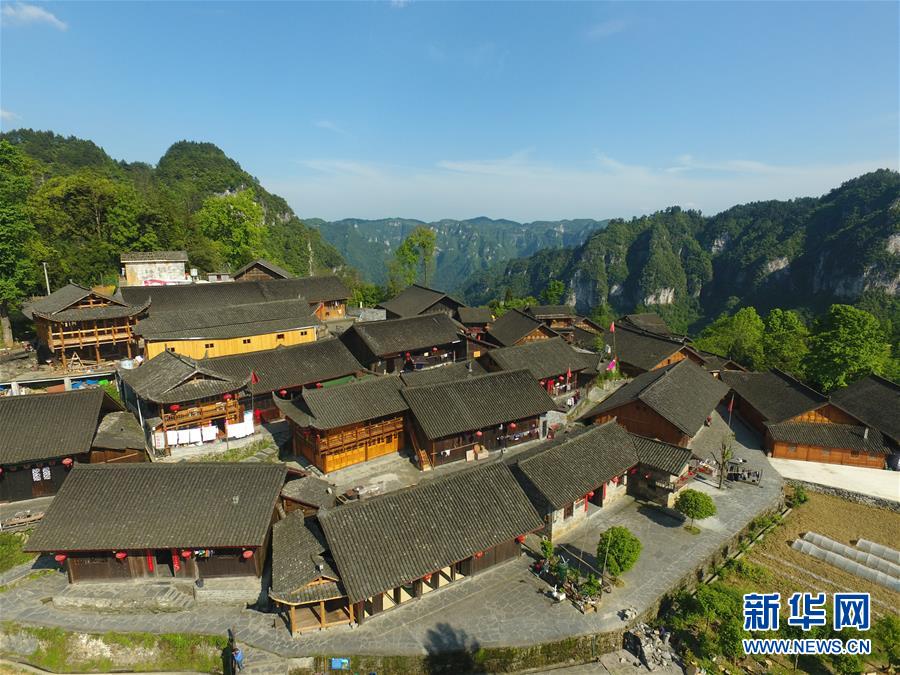 (新華全媒頭條·圖文互動(dòng))(6)初夏,循著總書記的腳步探訪產(chǎn)業(yè)扶貧新事