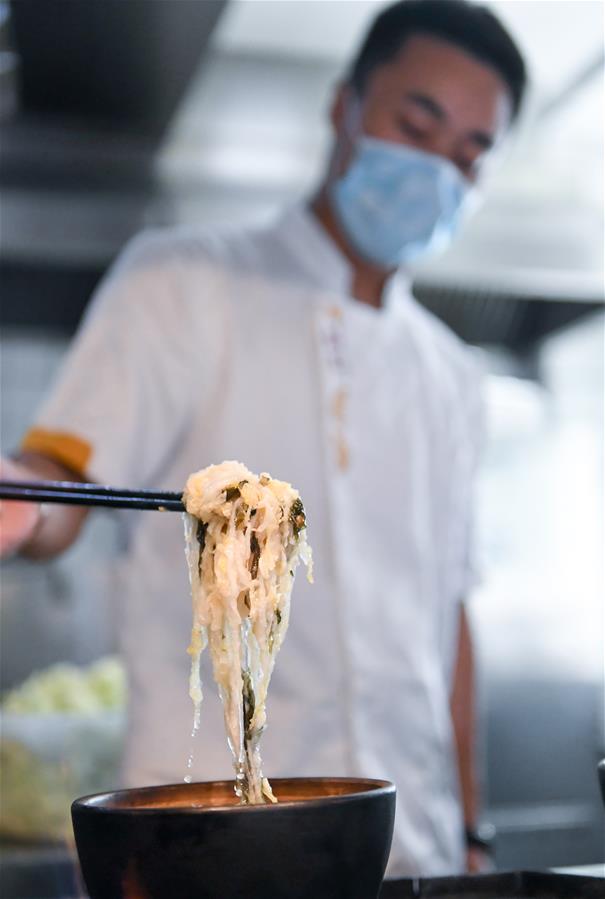 (在習近平新時代中國特色社會主義思想指引下——新時代新作為新篇章·習近平總書記關切事·圖文互動)(1)讓“舌尖上的節約”成為習慣——全社會營造浪費可恥、節約為榮的氛圍掃描