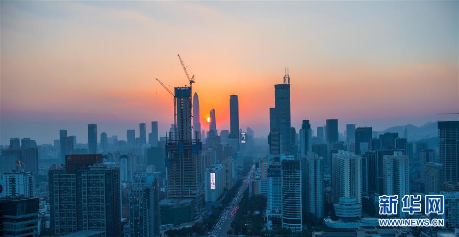 (在習近平新時代中國特色社會主義思想指引下——新時代新作為新篇章·習近平總書記關切事·圖文互動)(11)我家大門常打開——經濟特區全方位對外開放故事