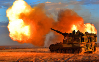 戈壁大漠上演自行火炮分隊(duì)對(duì)抗，場面霸氣！