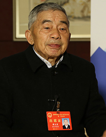 黃大發(fā)：基層干部在脫貧攻堅中要敢于擔(dān)當(dāng)甘于奉獻(xiàn)