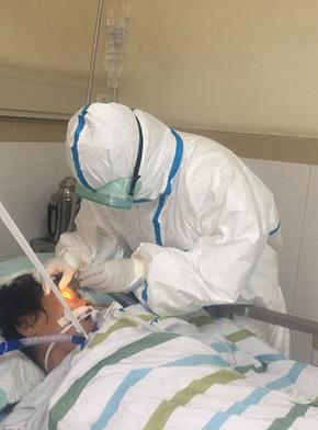 “盡己所能守護生命”——廣東江門“90后”新婚夫妻齊赴戰“疫”一線