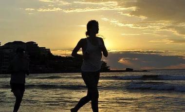 打好心理防疫戰(zhàn)，從堅(jiān)持運(yùn)動(dòng)做起！