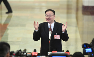 國家郵政局局長(zhǎng)馬軍勝接受采訪