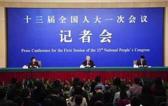 國務院扶貧辦主任劉永富就“打好精準脫貧攻堅戰”答記者問