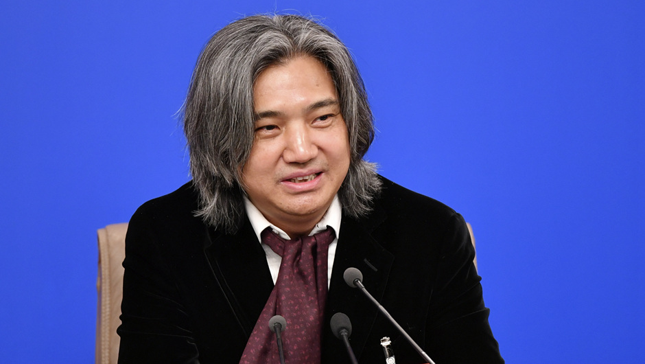 全國政協常委、文化文史和學習委員會委員,中國美術館館長,中國美術家協會副主席 吳為山