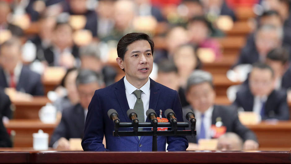 中國民間商會副會長,百度在線網(wǎng)絡(luò)技術(shù)(北京)有限公司董事長兼首席執(zhí)行官 李彥宏