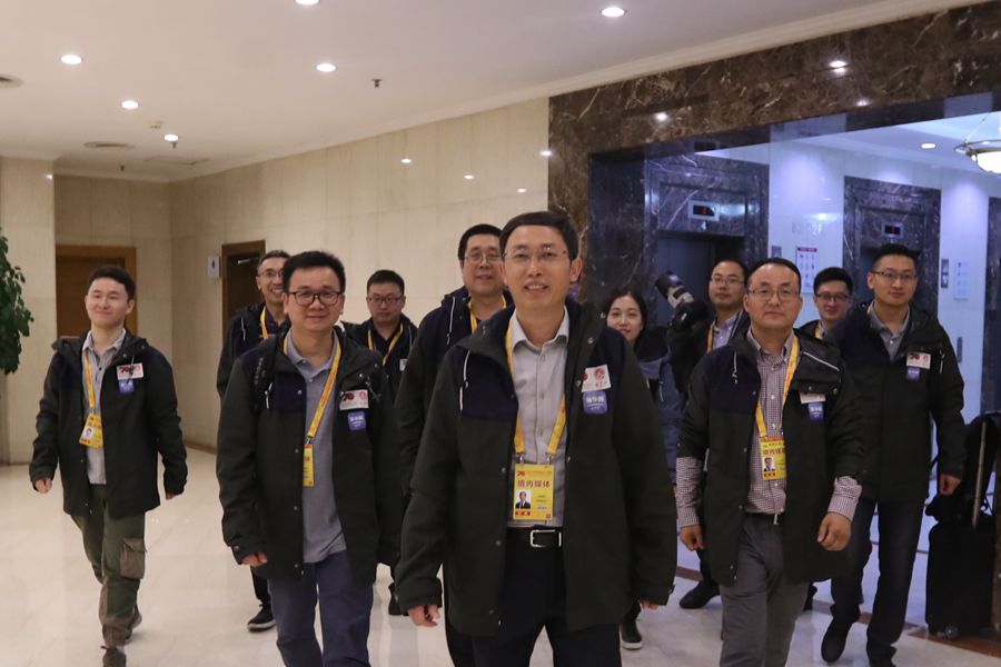 新華網(wǎng)國慶前方報道團(tuán)隊，出發(fā)啦！