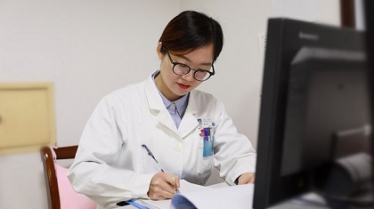 有才！這位女醫(yī)生自創(chuàng)說唱視頻，讓科普更“接地氣”