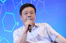 王凡在“醫養結合”對話環節發言