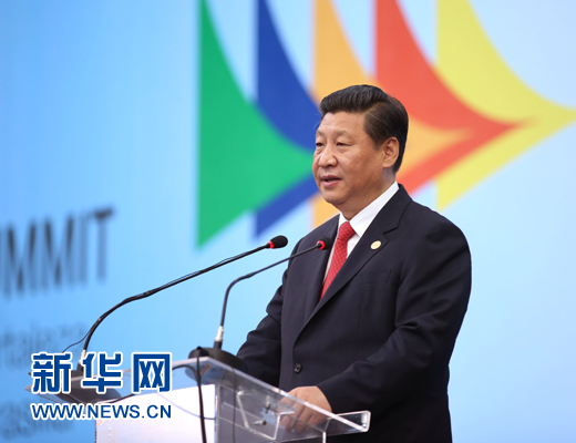 7月15日,國家主席習近平在巴西福塔萊薩出席金磚國家領(lǐng)導(dǎo)人第六次會晤并發(fā)表重要講話。 新華社記者 蘭紅光 攝 7月15日,國家主席習近平在巴西福塔萊薩出席金磚國家領(lǐng)導(dǎo)人第六次會晤并發(fā)表重要講話。 新華社記者 蘭紅光 攝