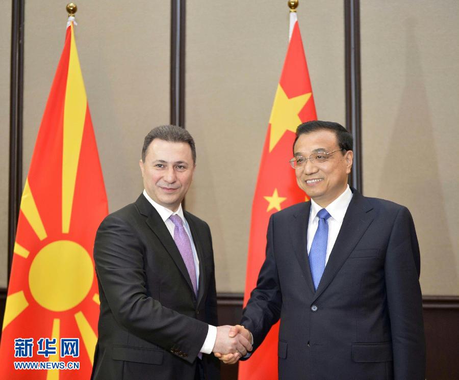 12月17日，中國(guó)國(guó)務(wù)院總理李克強(qiáng)在貝爾格萊德會(huì)見馬其頓總理格魯埃夫斯基。 新華社記者劉力航攝 