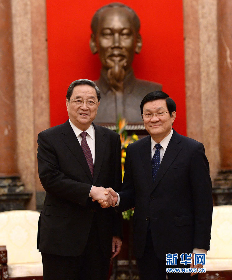 12月25日至27日,中共中央政治局常委、全國政協(xié)主席俞正聲對越南進行正式訪問。這是12月26日,俞正聲在河內會見越南國家主席張晉創(chuàng)。 新華社記者馬占成攝 12月25日至27日,中共中央政治局常委、全國政協(xié)主席俞正聲對越南進行正式訪問。這是12月26日,俞正聲在河內會見越南國家主席張晉創(chuàng)。 新華社記者馬占成攝