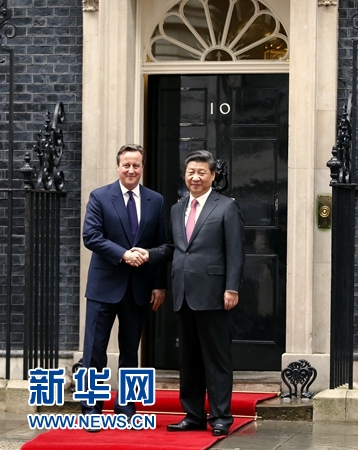 10月21日，國家主席習近平在倫敦唐寧街首相府同英國首相卡梅倫舉行會談。 新華社記者 鞠鵬 攝 