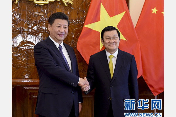 11月6日，中共中央總書記、國(guó)家主席習(xí)近平在河內(nèi)同越南國(guó)家主席張晉創(chuàng)舉行會(huì)談。 新華社記者李學(xué)仁攝