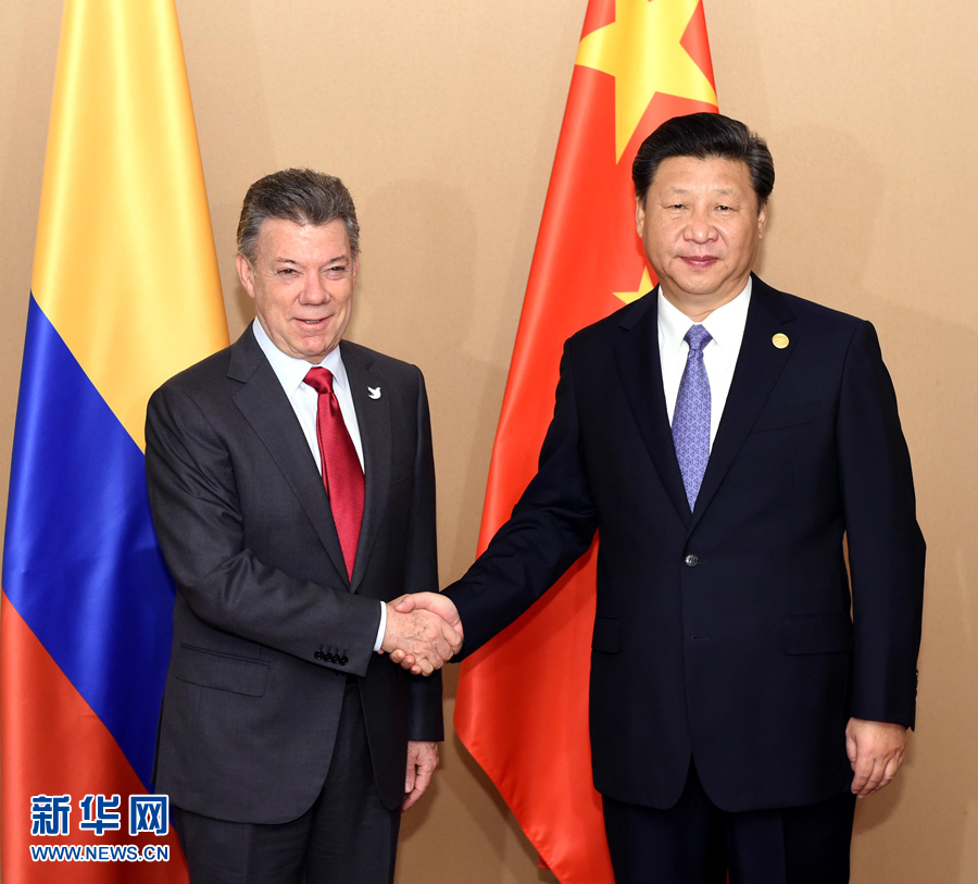 11月18日,國家主席習近平在菲律賓馬尼拉會見哥倫比亞總統桑托斯。 新華社記者 饒愛民 攝 11月18日,國家主席習近平在菲律賓馬尼拉會見哥倫比亞總統桑托斯。 新華社記者 饒愛民 攝