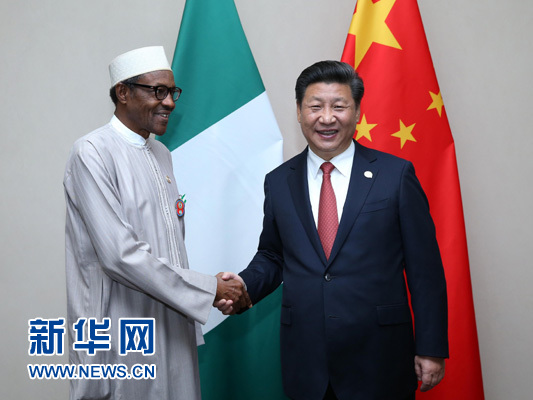 12月4日,國家主席習(xí)近平在約翰內(nèi)斯堡會見尼日利亞總統(tǒng)布哈里。 新華社記者 龐興雷 攝 12月4日,國家主席習(xí)近平在約翰內(nèi)斯堡會見尼日利亞總統(tǒng)布哈里。 新華社記者 龐興雷 攝