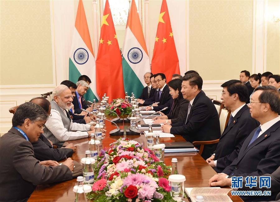6月23日,國家主席習(xí)近平在烏茲別克斯坦塔什干會見印度總理莫迪。新華社記者 饒愛民攝 6月23日,國家主席習(xí)近平在烏茲別克斯坦塔什干會見印度總理莫迪。新華社記者 饒愛民攝