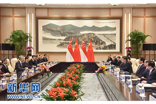 9月2日,國家主席習近平在杭州會見新加坡總理李顯龍。新華社記者張鐸攝 9月2日,國家主席習近平在杭州會見新加坡總理李顯龍。新華社記者張鐸攝