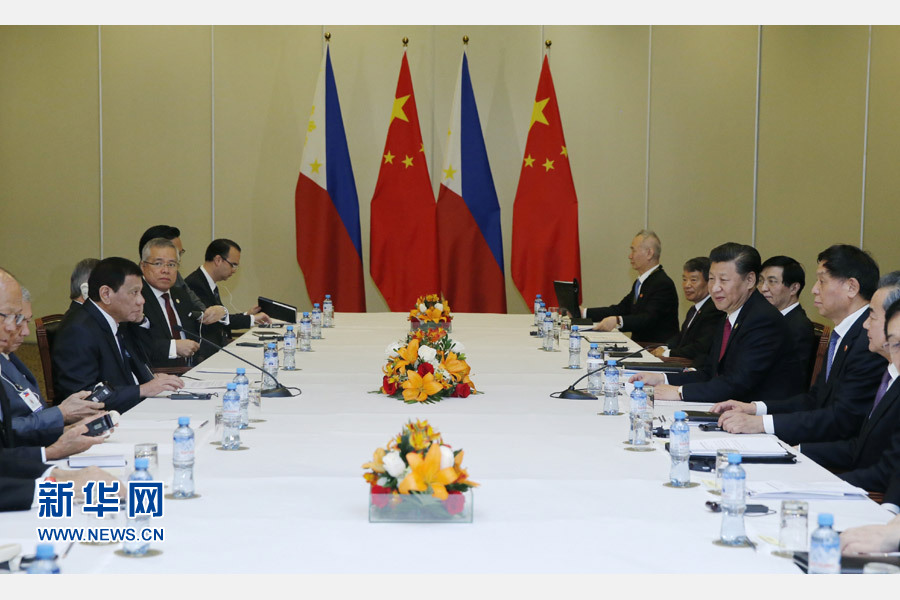 11月19日，國家主席習近平在利馬會見菲律賓總統杜特爾特。新華社記者 鞠鵬 攝