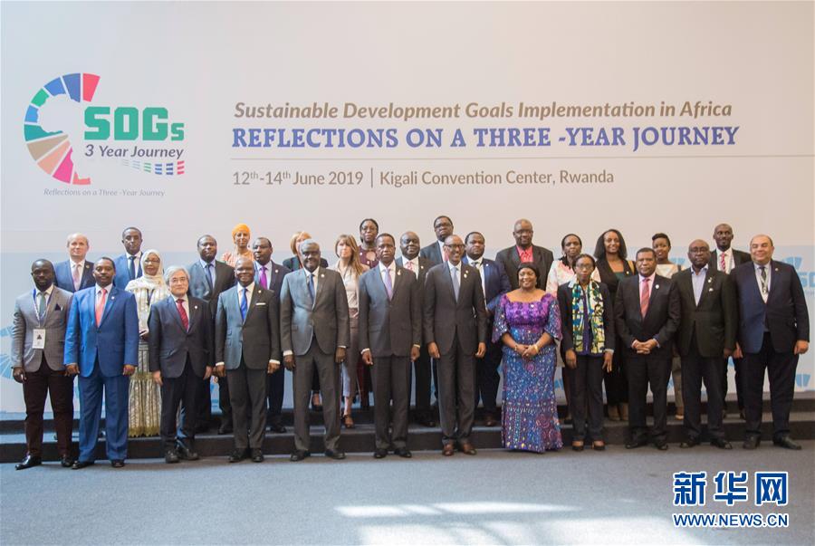 (國際)(3)盧旺達(dá)總統(tǒng)發(fā)布報告稱非洲實(shí)現(xiàn)可持續(xù)發(fā)展目標(biāo)面臨四大問題