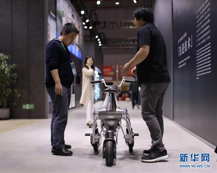 (新華全媒頭條·第二屆進(jìn)博會(huì)·圖文互動(dòng))(3)進(jìn)博之光輝耀世界 ——寫(xiě)在第二屆中國(guó)國(guó)際進(jìn)口博覽會(huì)開(kāi)幕之際