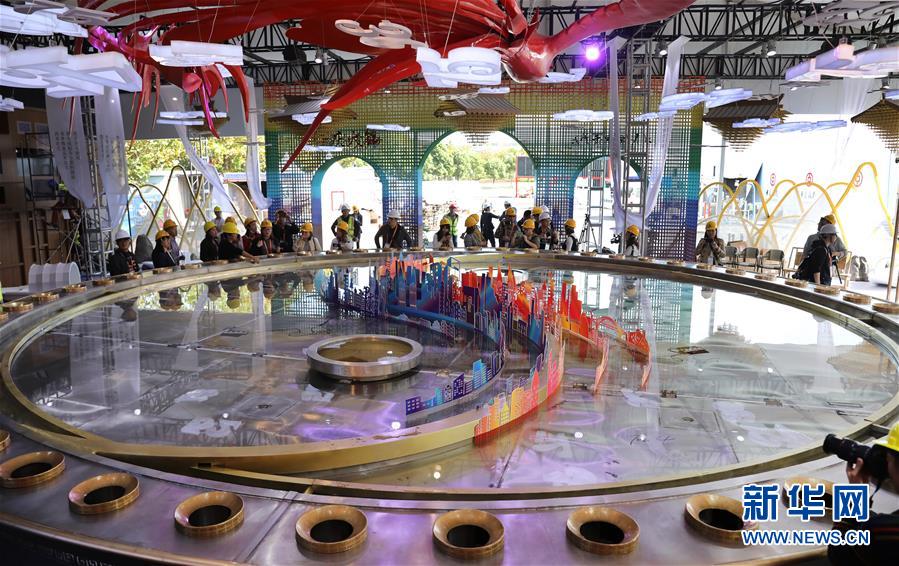(新華全媒頭條·第二屆進(jìn)博會(huì)·圖文互動(dòng))(6)進(jìn)博之光輝耀世界 ——寫(xiě)在第二屆中國(guó)國(guó)際進(jìn)口博覽會(huì)開(kāi)幕之際