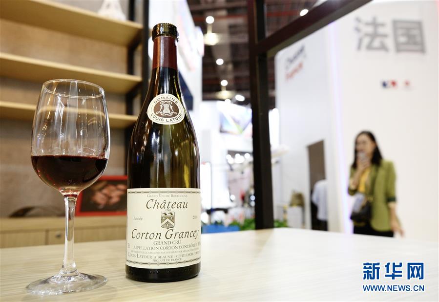 (新華全媒頭條·圖文互動)(5)大江奔騰勢如虹——習近平主席出席第二屆中國國際進口博覽會紀實