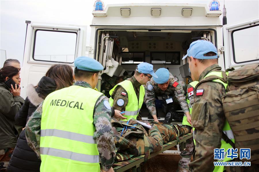 （國際·圖文互動）（1）中國赴黎維和部隊首次參加聯黎部隊航空救援演習