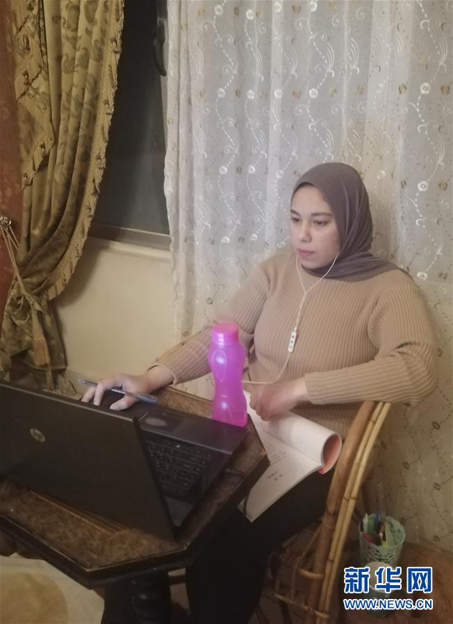 (國際疫情·圖文互動)(1)通訊:疫情下的埃及線上漢語課