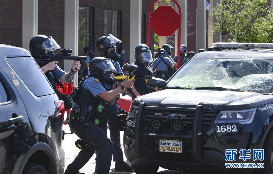(國際)(3)美國警察執法動作不當致一名非裔男子死亡 引發大規模抗議