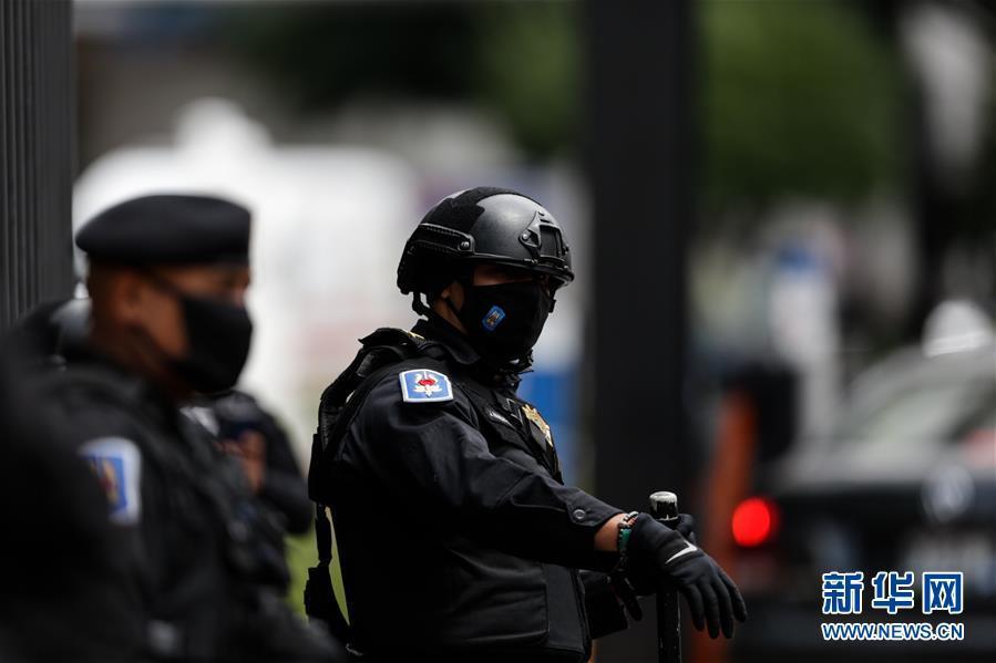 (國(guó)際)(6)墨西哥城警察局長(zhǎng)遇襲受傷