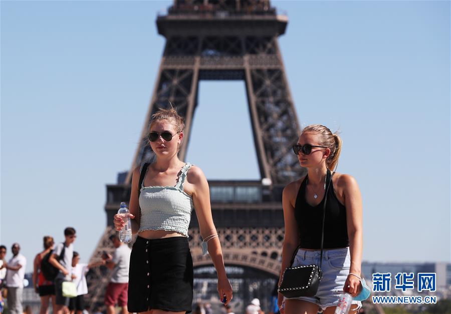 (國(guó)際)(1)法國(guó)迎來(lái)高溫“烤”驗(yàn) 多地拉響“紅色警報(bào)”