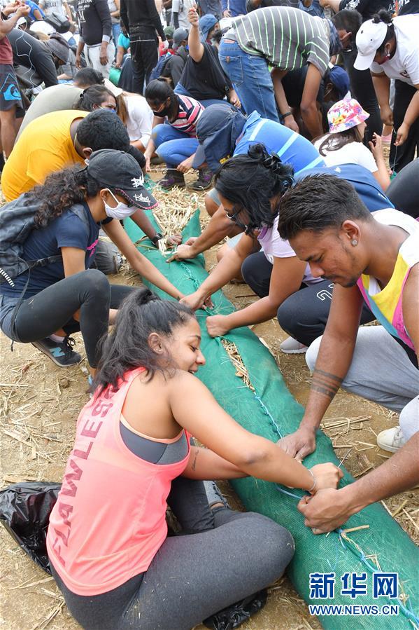 (國際)(5)毛里求斯總理稱擱淺貨船已停止漏油 但船體有進(jìn)一步破裂風(fēng)險