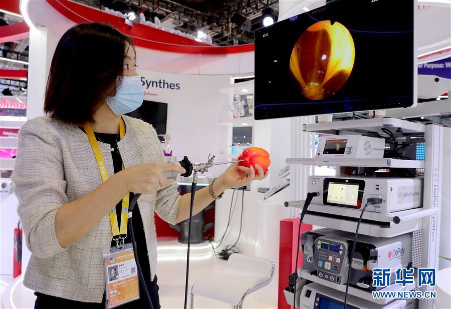 (第三屆進(jìn)博會(huì)·圖文互動(dòng))(5)新疫苗、新療法,進(jìn)博會(huì)最“火爆”展區(qū)見聞